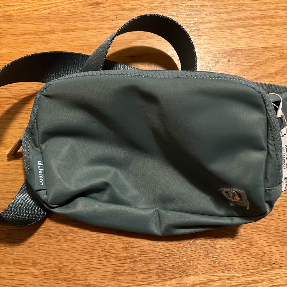 lululemon Everywhere belt bag, new with tags never used.